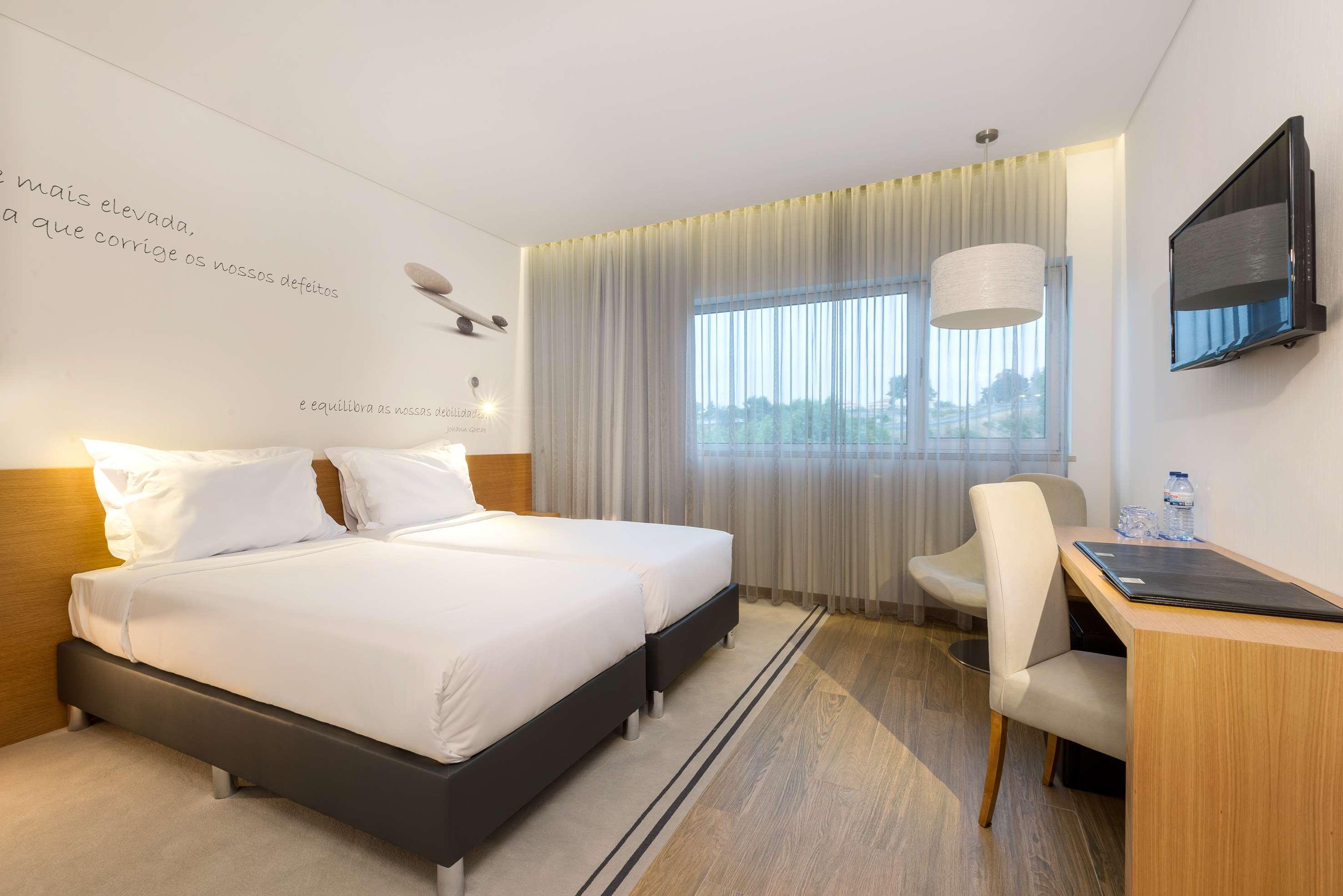 Tryp By Wyndham Leiria Hotel Exterior foto
