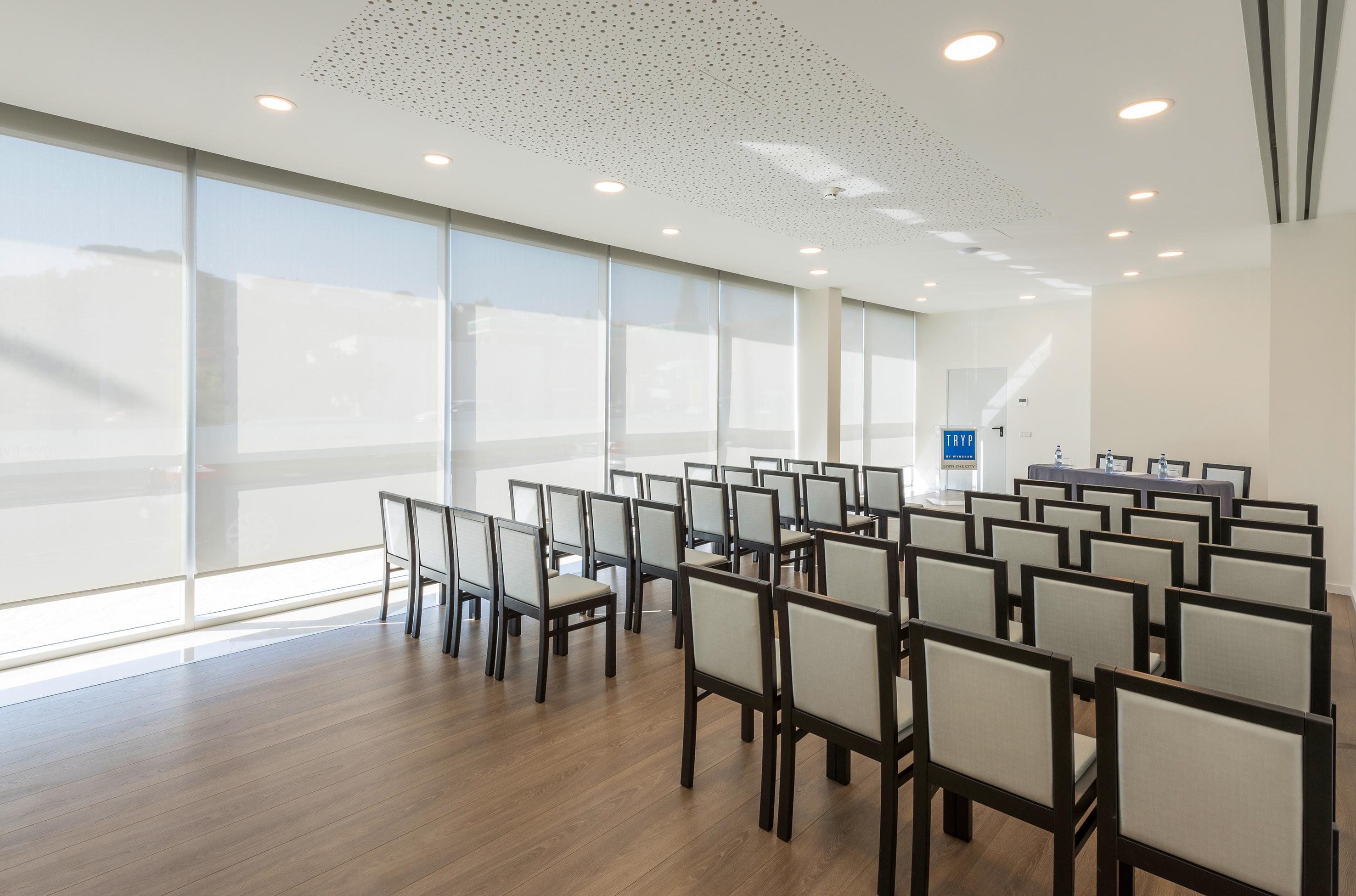Tryp By Wyndham Leiria Hotel Exterior foto
