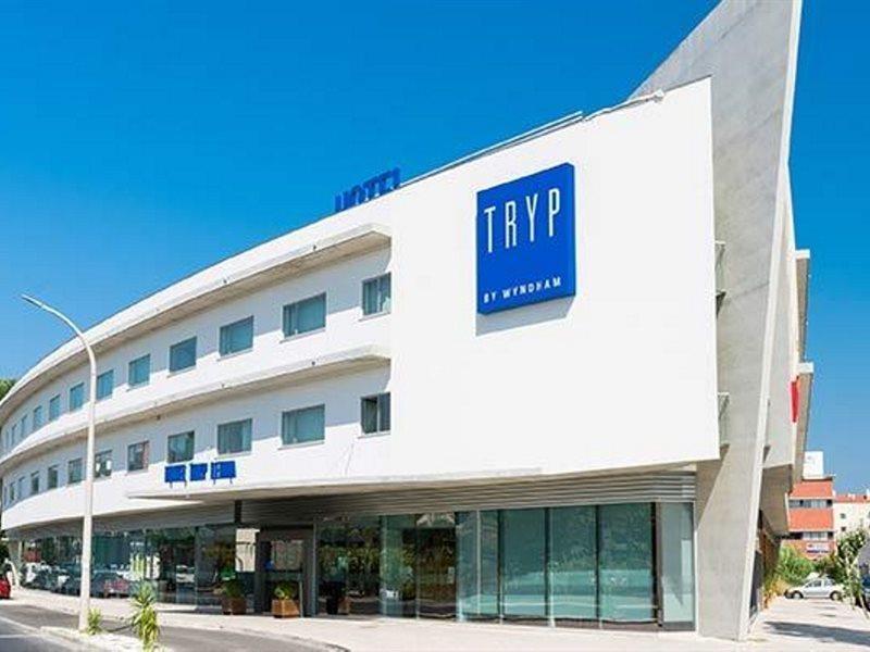 Tryp By Wyndham Leiria Hotel Exterior foto